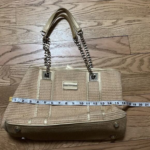 CALVIN KLEIN STRAW TOTE BRASS EMBELLISHMENTS GOLD INTERIOR - Picture 7 of 8